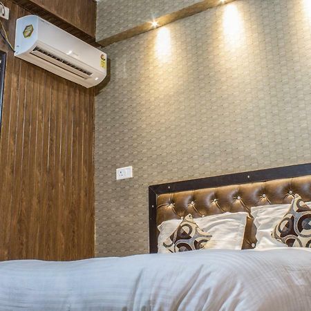 Hotel Varanasi Ganges Zewnętrze zdjęcie