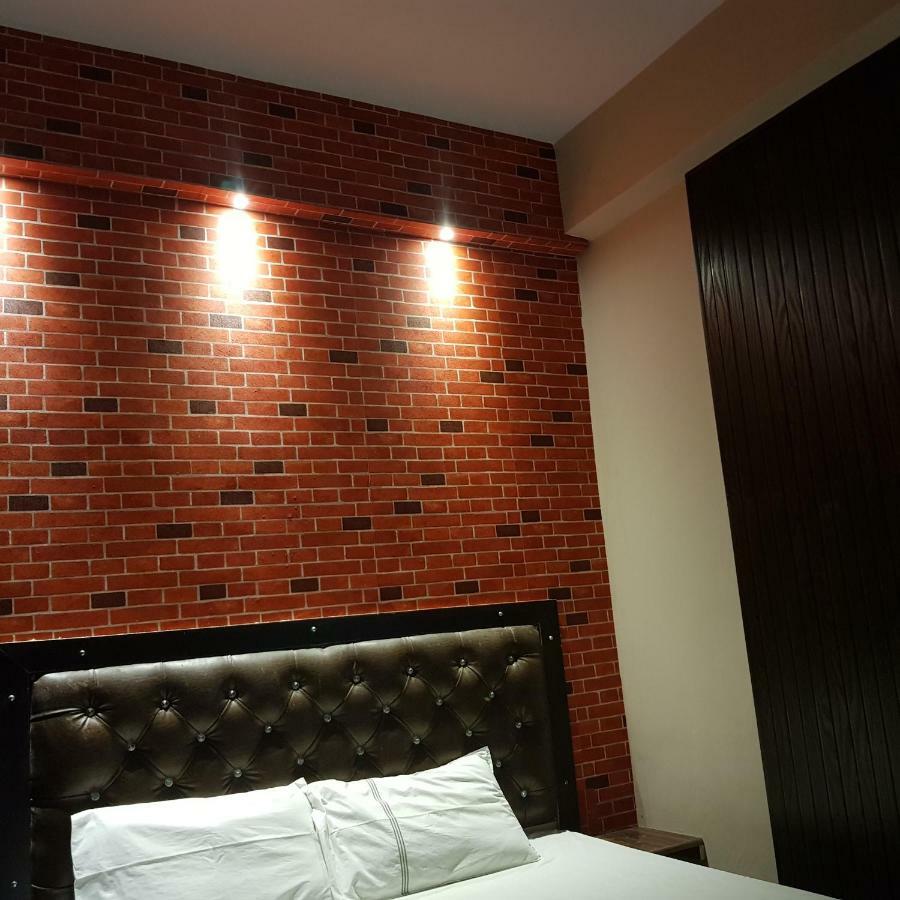 Hotel Varanasi Ganges Zewnętrze zdjęcie