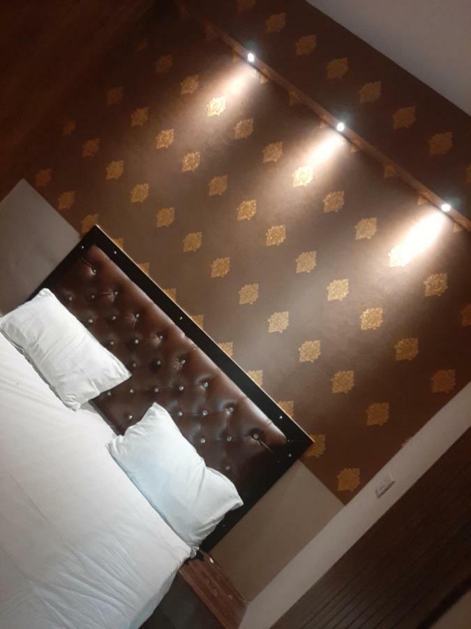 Hotel Varanasi Ganges Zewnętrze zdjęcie