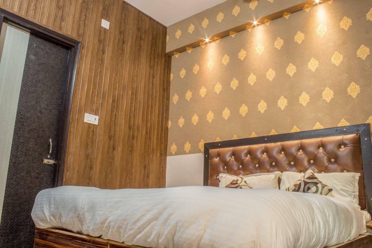 Hotel Varanasi Ganges Zewnętrze zdjęcie