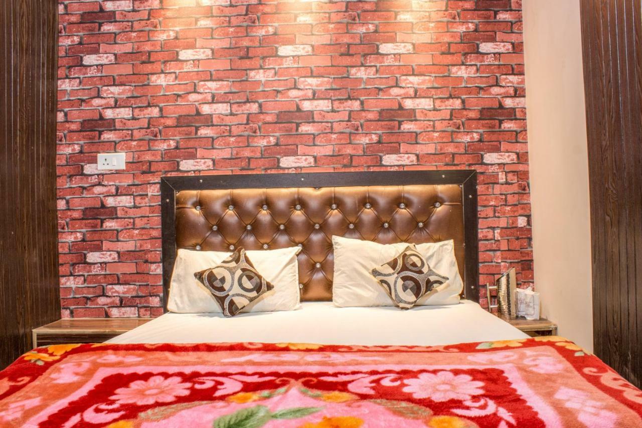 Hotel Varanasi Ganges Zewnętrze zdjęcie
