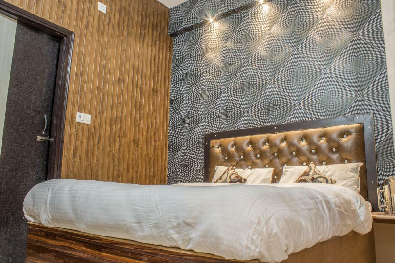 Hotel Varanasi Ganges Zewnętrze zdjęcie